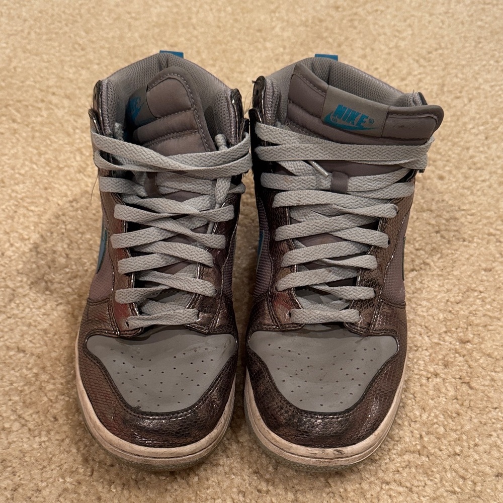 Nike Women’s High-Top Sneakers - Silver and Blue - size 9